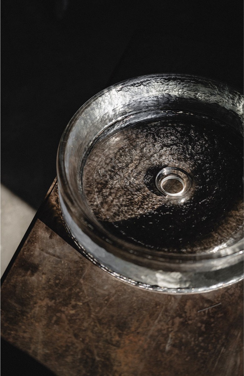 Sfoglia<br>la collezione<br>2025.